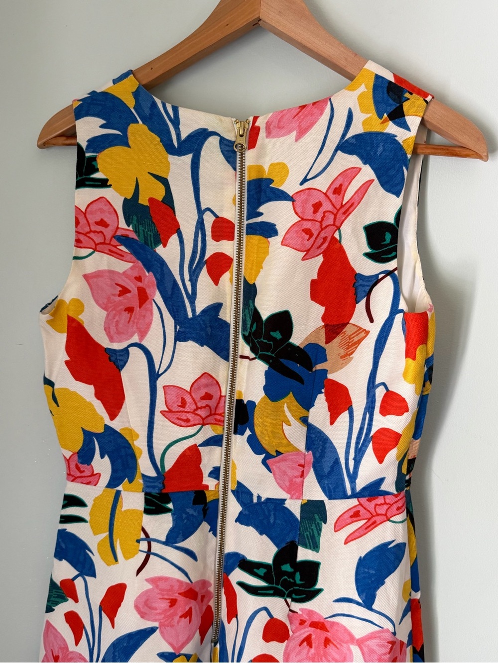 J.Crew Floral Linen Lyocell Fit & Flare Dress Size 4 Morning Floral V-Neck - Picture 2 of 8